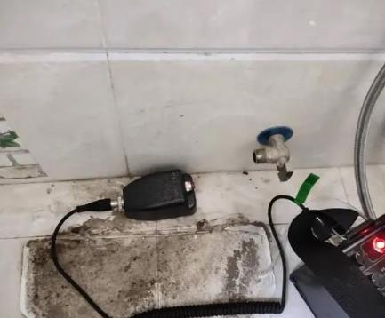 双鸭山屋顶漏水维修公司分享下卫生间漏水的危害及解决方法